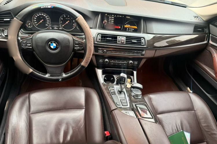 Used BMW 5 Series 2017 525Li Luxury Design Package Interior 2