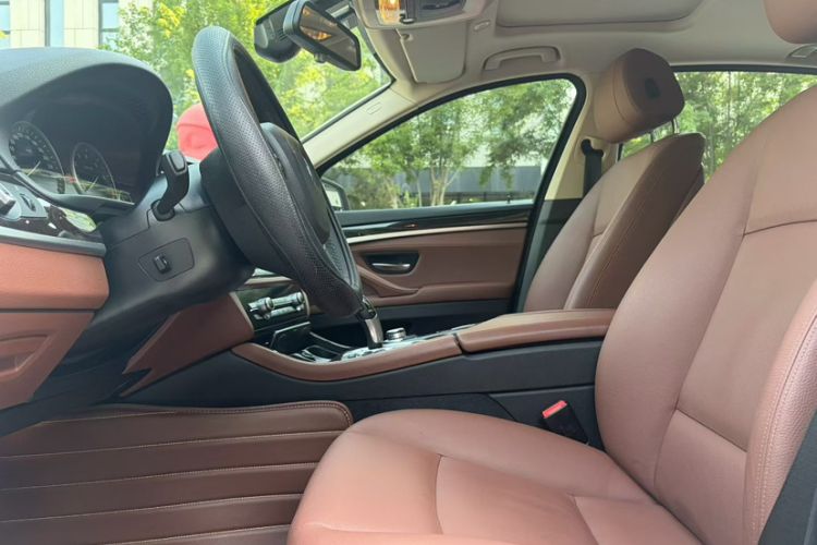 Used BMW 5 Series 2017 525Li Leading Model Interior 2