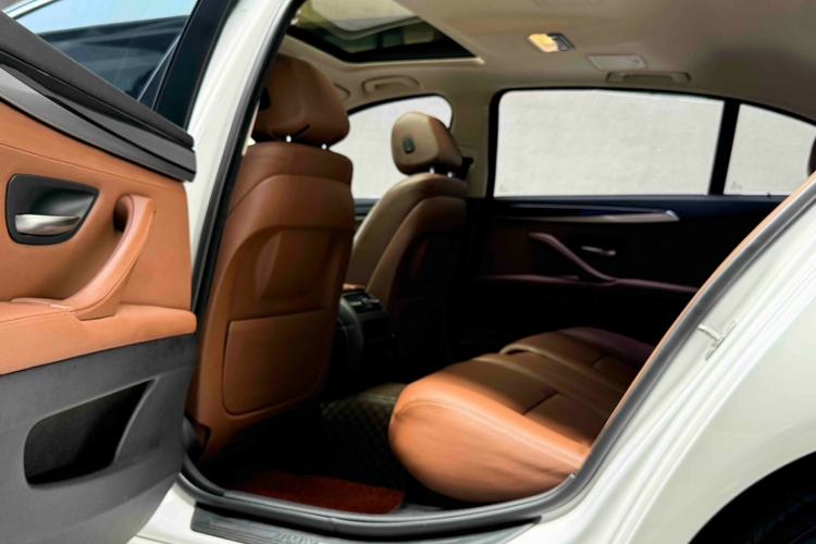 Used BMW 5 Series 2017 520Li Elegant Edition Interior 2