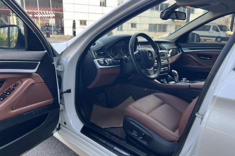 Used BMW 5 Series 2017 520Li Elegant Edition Interior 2