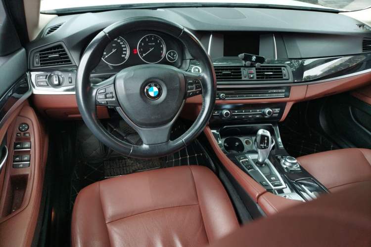 Used BMW 5 Series 2017 520Li Elegant Edition Interior 2