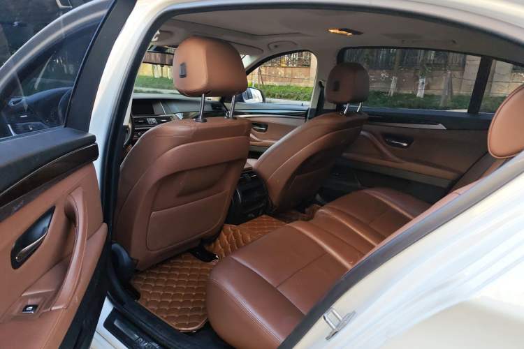 Used BMW 5 Series 2017 525Li Leading Model Interior 2