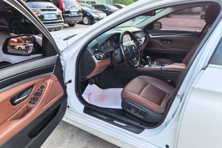 Used BMW 5 Series 2017 520Li Elegant Edition Interior 3