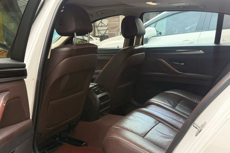Used BMW 5 Series 2017 525Li Luxury Design Package Interior 3