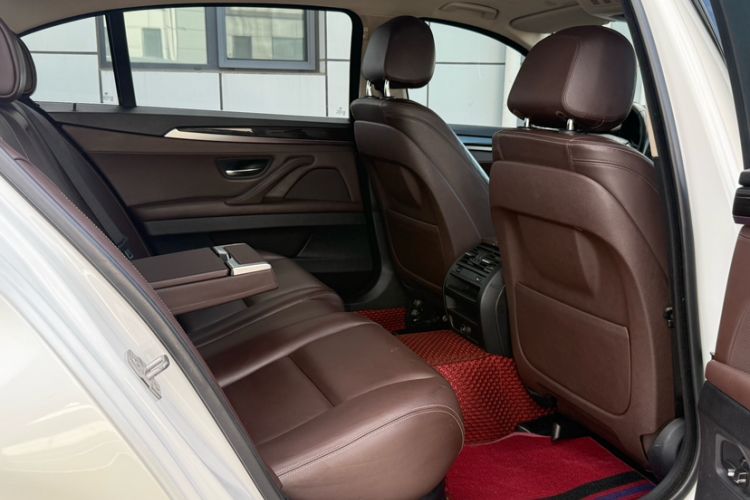 Used BMW 5 Series 2017 525Li Luxury Design Package Interior 3