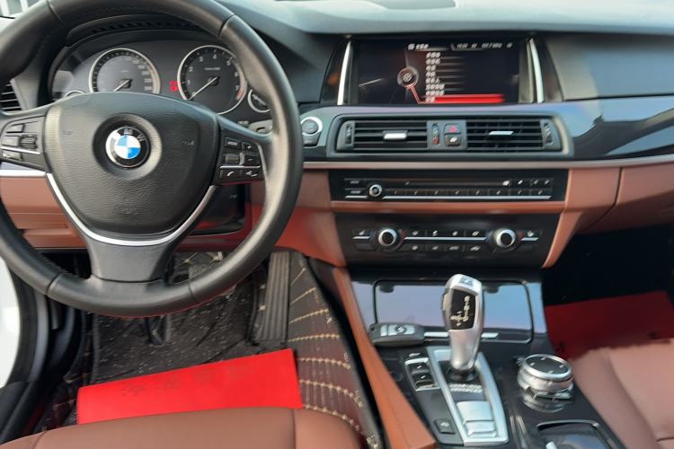 Used BMW 5 Series 2017 520Li Elegant Edition Interior 3