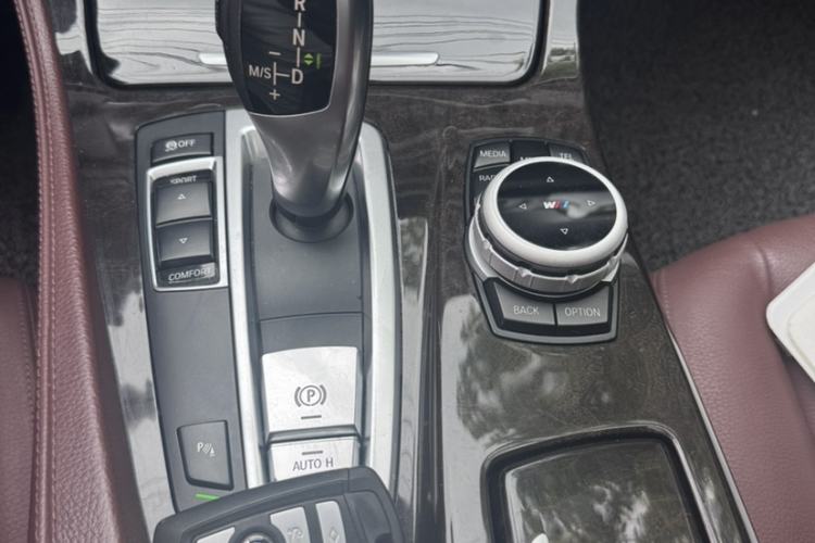 Used BMW 5 Series 2017 525Li Leading Model Interior 3