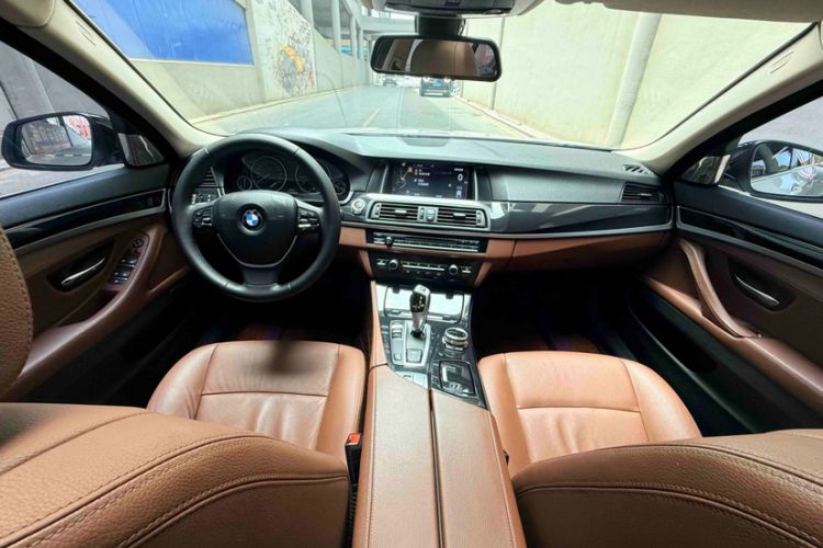 Used BMW 5 Series 2017 520Li Elegant Edition Interior 3