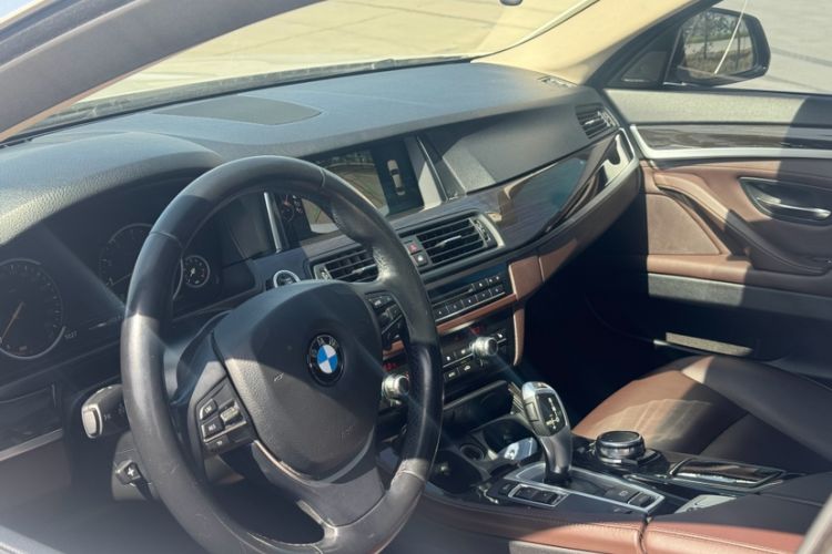 Used BMW 5 Series 2017 525Li Luxury Design Package Interior 3