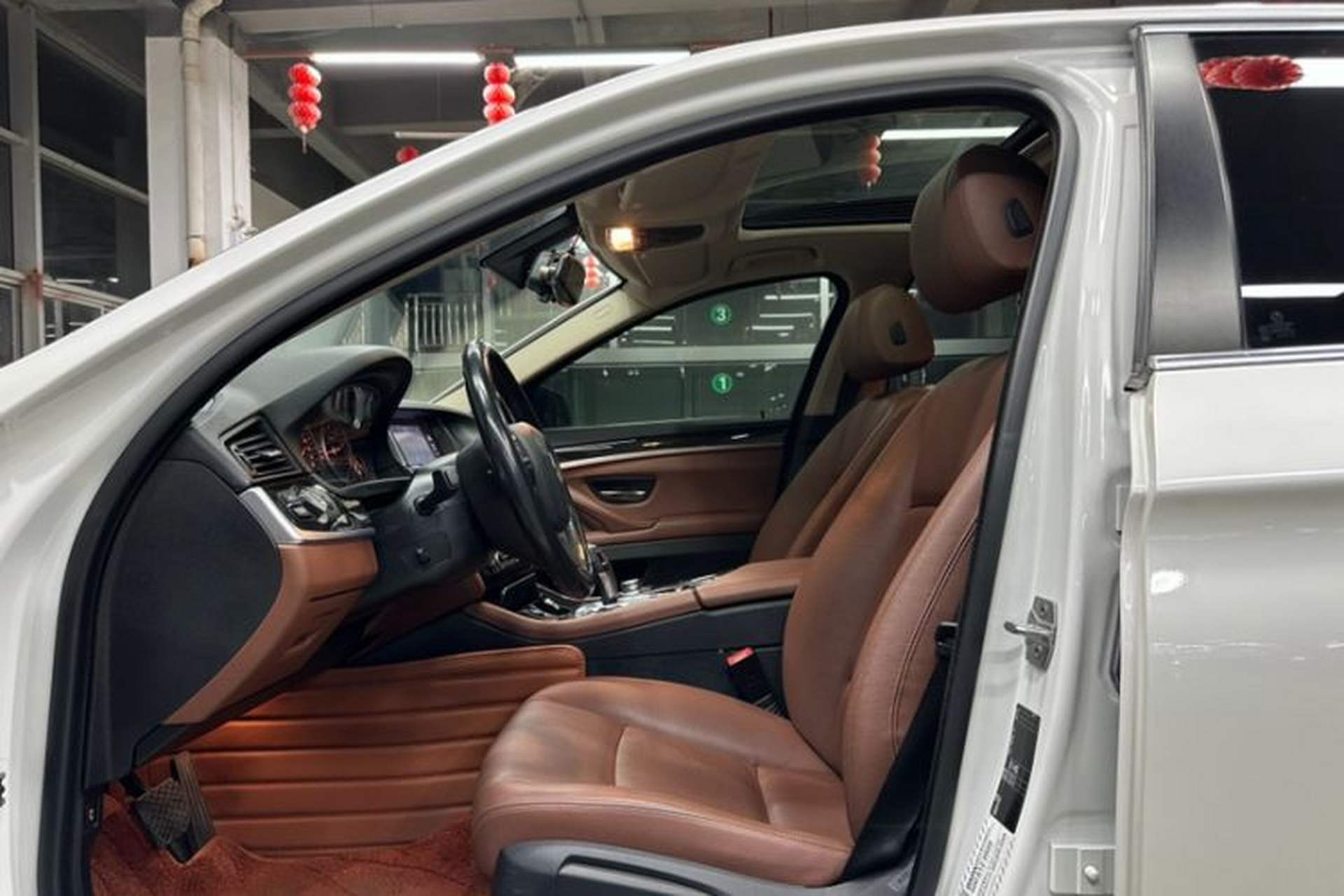 Used BMW 5 Series 2017 525Li Leading Model Interior 3