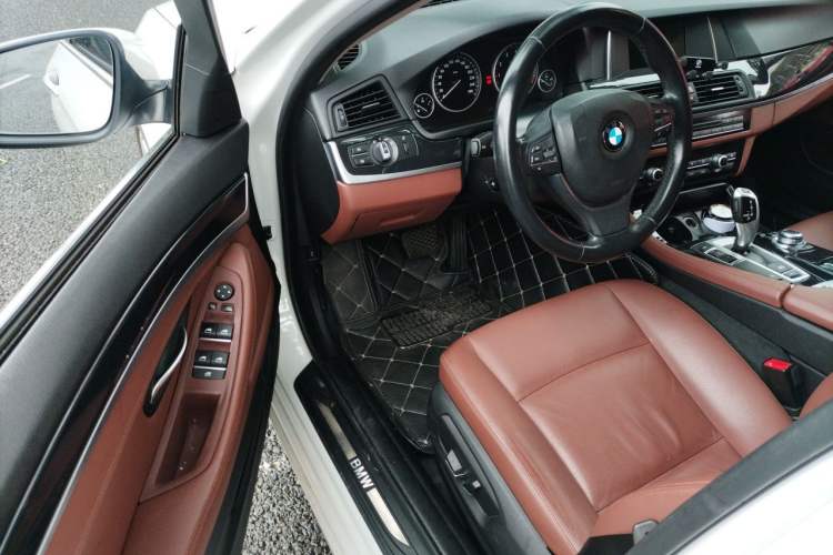 Used BMW 5 Series 2017 520Li Elegant Edition Interior 3