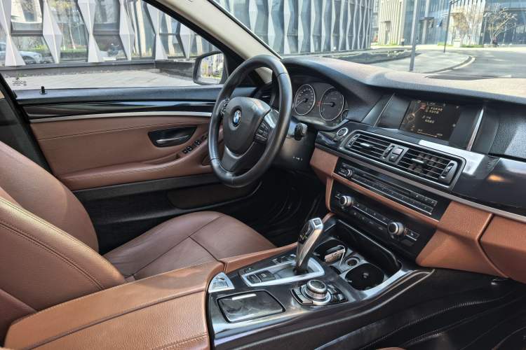 Used BMW 5 Series 2017 520Li Elegant Edition Interior 3