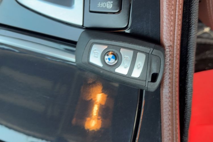 Used BMW 5 Series 2017 520Li Elegant Edition Interior 4