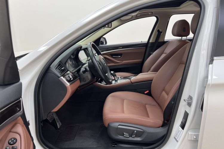 Used BMW 5 Series 2017 525Li Leading Model Interior 4