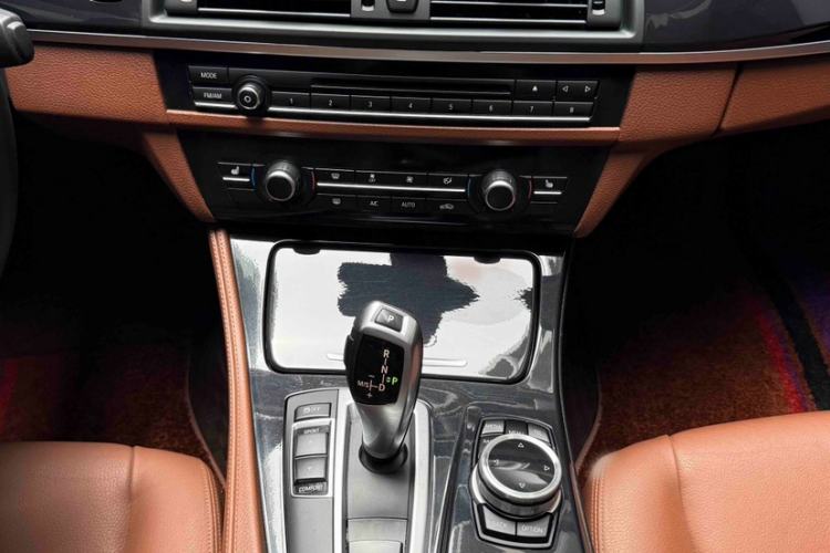 Used BMW 5 Series 2017 520Li Elegant Edition Interior 5