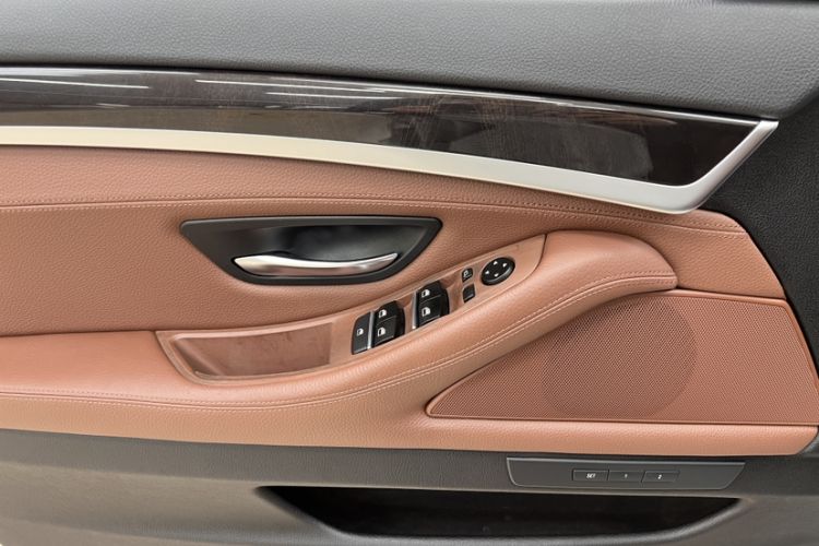 Used BMW 5 Series 2017 525Li Leading Model Interior 8