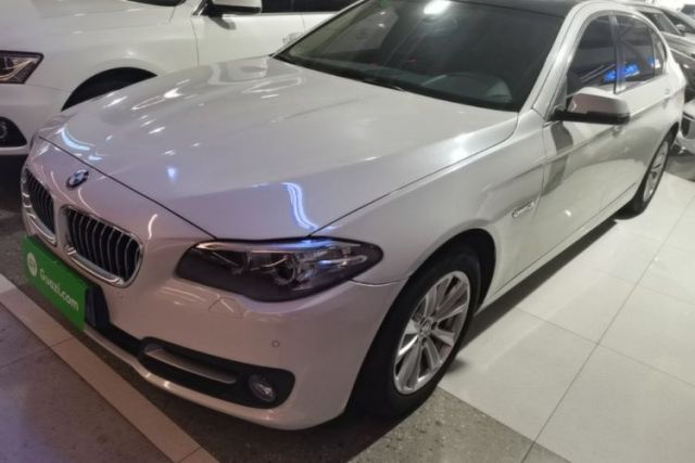 Ojetý BMW 5 Series 2017 520Li Elegant Edition