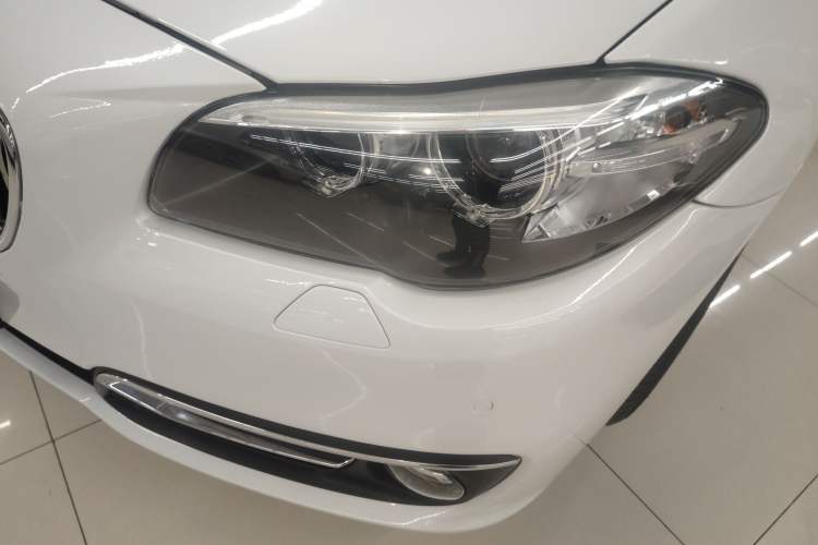 Used BMW 5 Series 2017 525Li Luxury Design Package Left Front Headlight