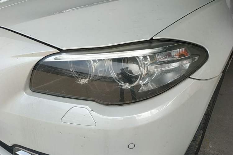 Used BMW 5 Series 2017 525Li Luxury Design Package Left Front Headlight