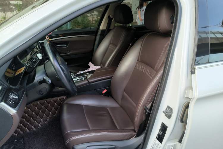 Used BMW 5 Series 2017 525Li Luxury Design Package Left Front Seat