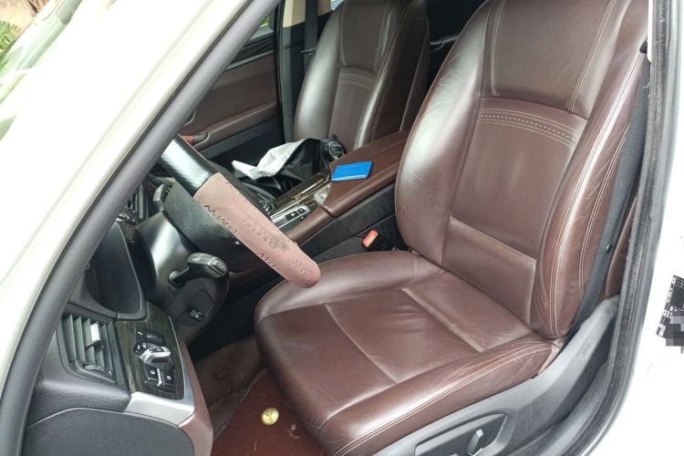 Used BMW 5 Series 2017 525Li Luxury Design Package Left Front Seat