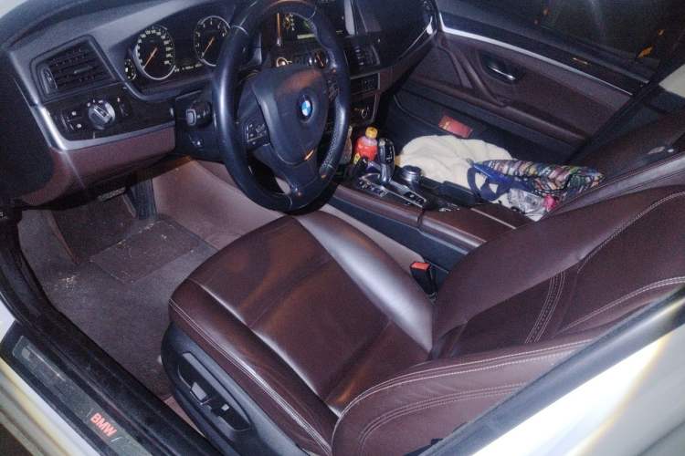Used BMW 5 Series 2017 525Li Luxury Design Package Left Front Seat