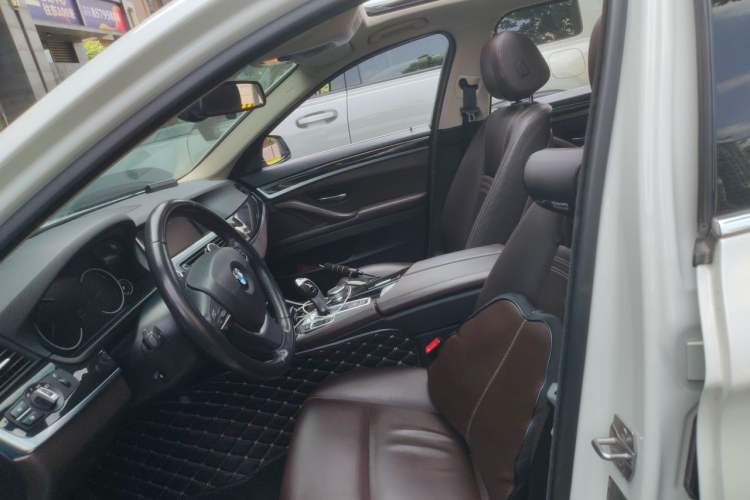 Used BMW 5 Series 2017 525Li Luxury Design Package Left Front Seat