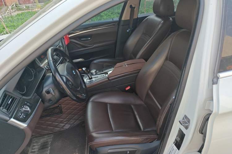 Used BMW 5 Series 2017 525Li Luxury Design Package Left Front Seat