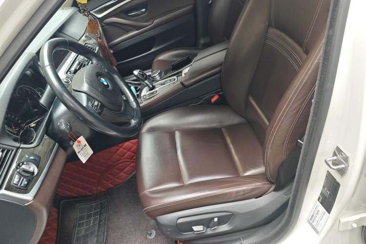Used BMW 5 Series 2017 525Li Luxury Design Package Left Front Seat