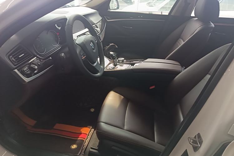 Used BMW 5 Series 2017 525Li Luxury Design Package Left Front Seat