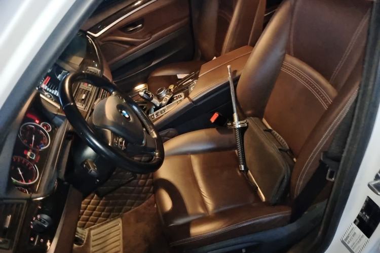 Used BMW 5 Series 2017 525Li Luxury Design Package Left Front Seat
