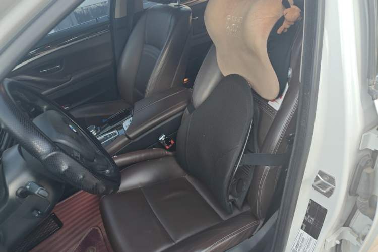 Used BMW 5 Series 2017 525Li Luxury Design Package Left Front Seat