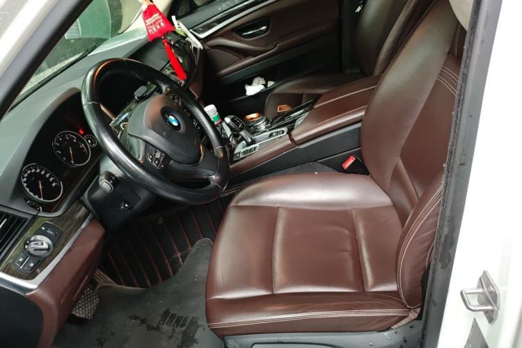 Used BMW 5 Series 2017 525Li Luxury Design Package Left Front Seat