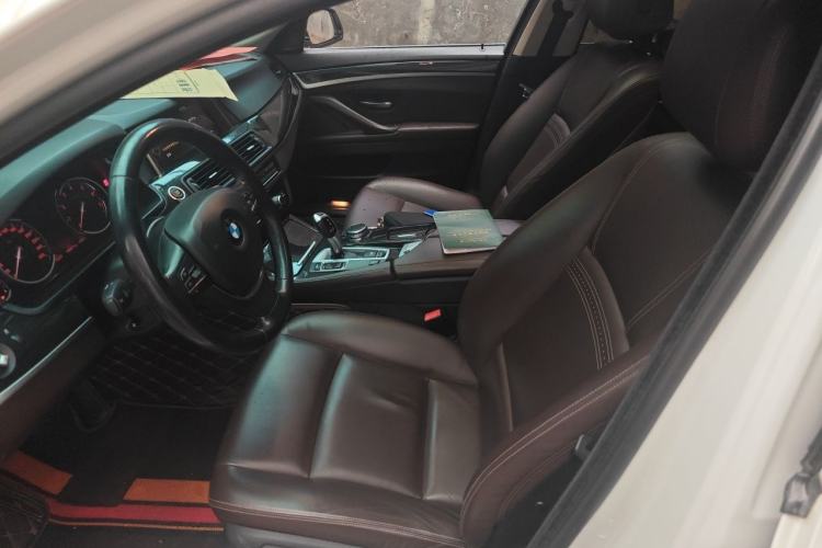 Used BMW 5 Series 2017 525Li Luxury Design Package Left Front Seat