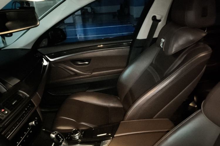 Used BMW 5 Series 2017 525Li Luxury Design Package Left Front Seat
