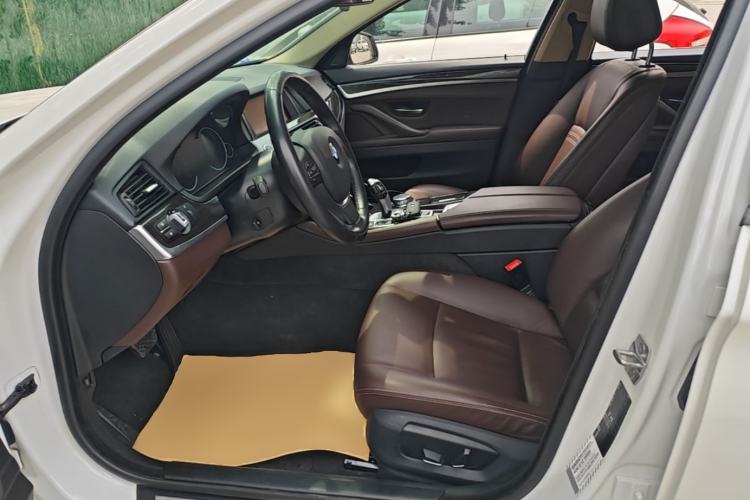 Used BMW 5 Series 2017 525Li Luxury Design Package Left Front Seat