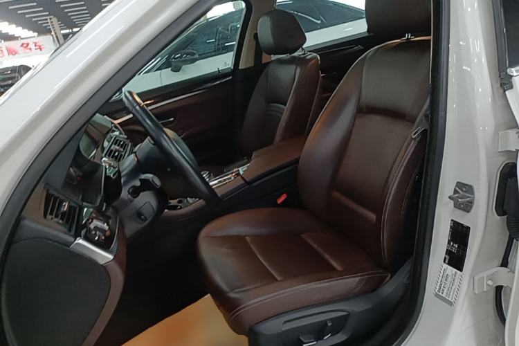 Used BMW 5 Series 2017 525Li Luxury Design Package Left Front Seat