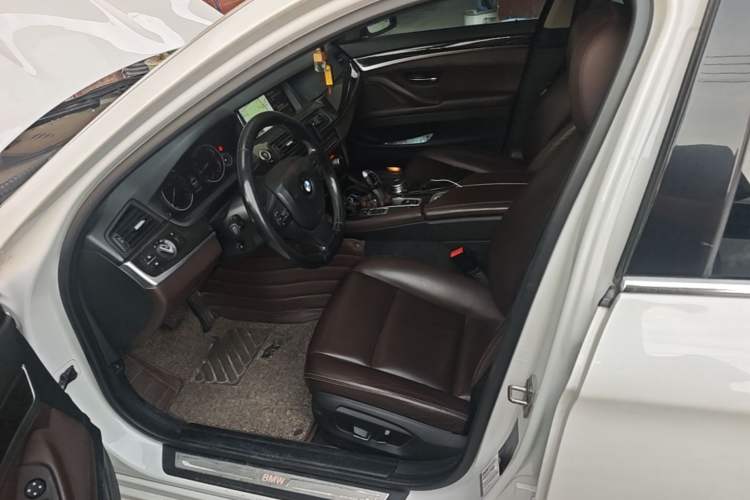 Used BMW 5 Series 2017 525Li Luxury Design Package Left Front Seat