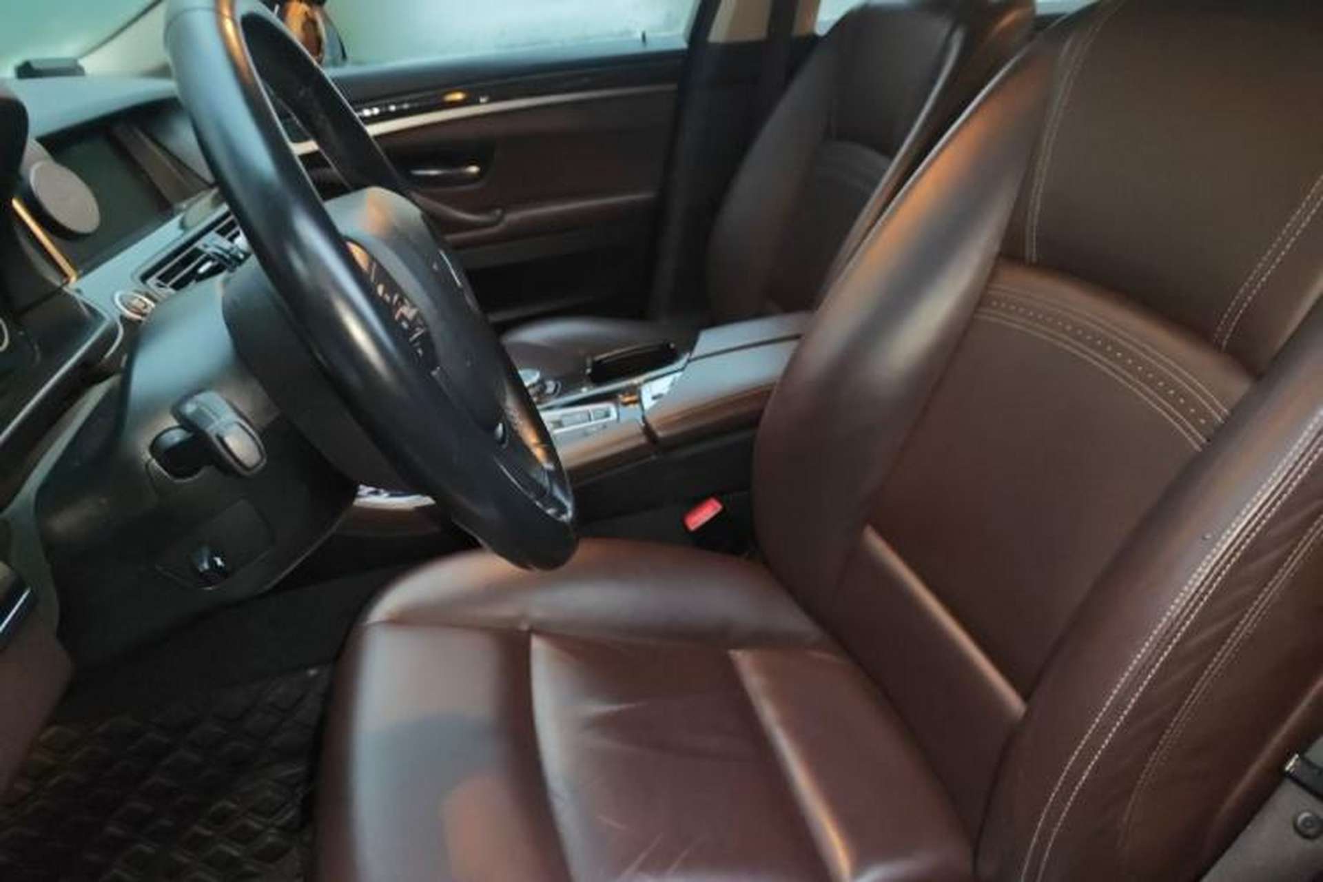Used BMW 5 Series 2017 525Li Luxury Design Package Left Front Seat