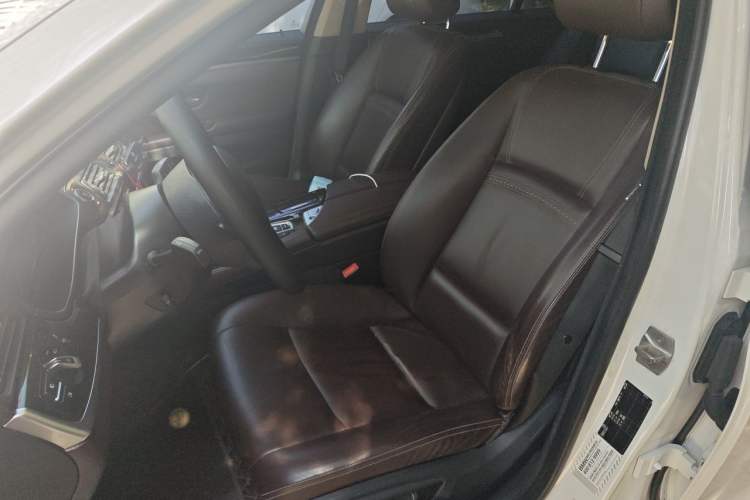 Used BMW 5 Series 2017 528Li Leading Model Left Front Seat
