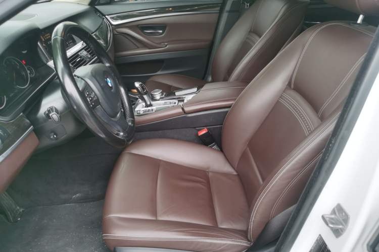Used BMW 5 Series 2017 525Li Luxury Design Package Left Front Seat