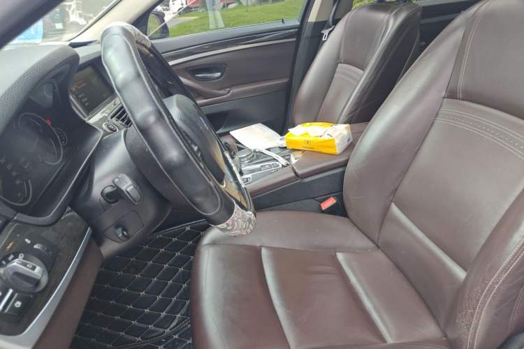 Used BMW 5 Series 2017 525Li Luxury Design Package Left Front Seat