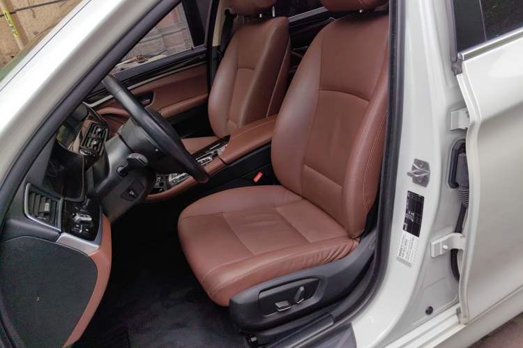 Used BMW 5 Series 2017 525Li Leading Model Left Front Seat