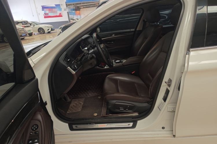 Used BMW 5 Series 2017 525Li Luxury Design Package Left Front Seat