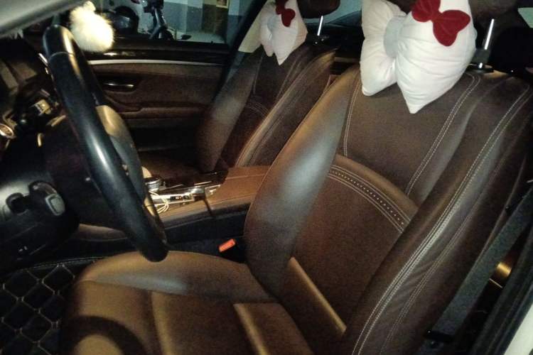 Used BMW 5 Series 2017 525Li Luxury Design Package Left Front Seat