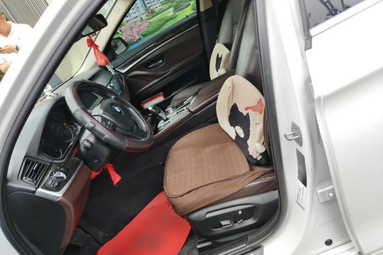 Used BMW 5 Series 2017 525Li Luxury Design Package Left Front Seat