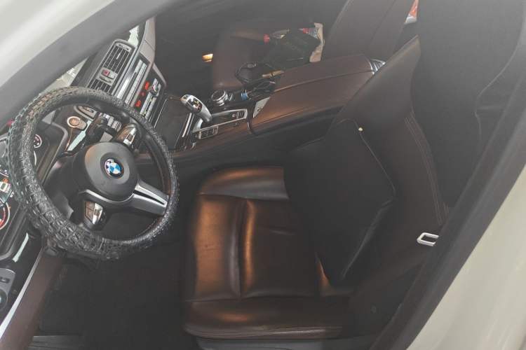 Used BMW 5 Series 2017 525Li Luxury Design Package Left Front Seat