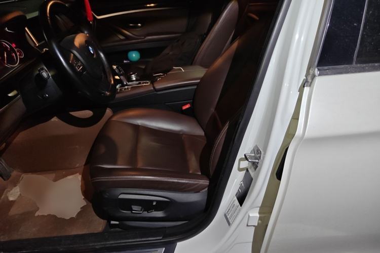 Used BMW 5 Series 2017 525Li Luxury Design Package Left Front Seat