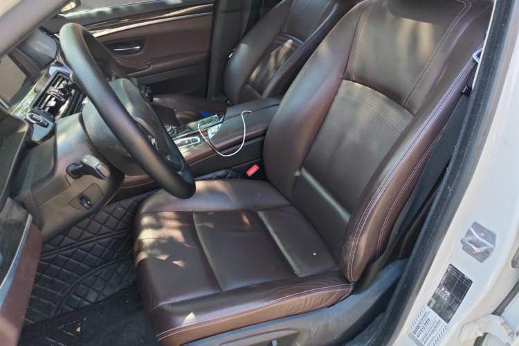 Used BMW 5 Series 2017 525Li Luxury Design Package Left Front Seat