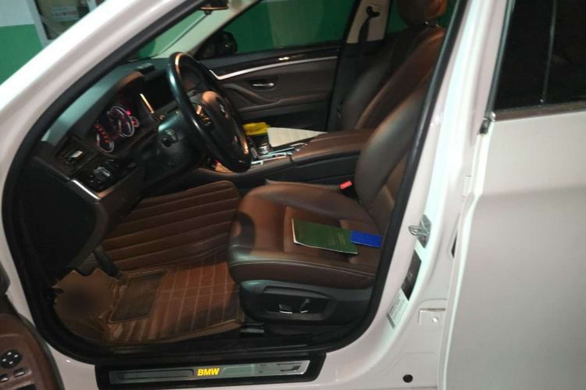 Used BMW 5 Series 2017 525Li Luxury Design Package Left Front Seat